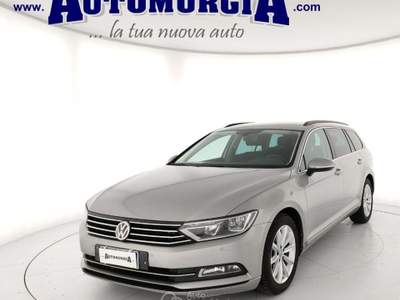 Volkswagen Passat 1.6 TDI DSG Comfortline BlueMotion Tech. Grigio usata Barletta
