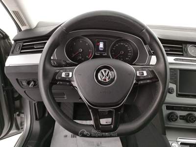 Volkswagen Passat 1.6 TDI DSG Comfortline BlueMotion Tech. Grigio usata Barletta