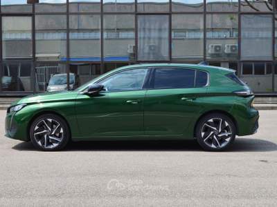 Peugeot 308 Allure Pack 130cv Verde usata Marcallo con Casone