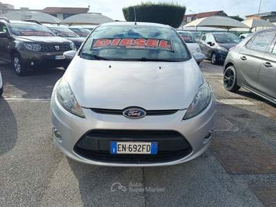 Ford Fiesta 5p. Titanium Argento usata Qualiano