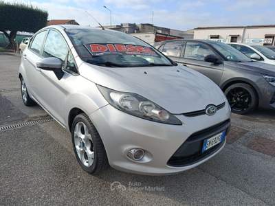 Ford Fiesta 5p. Titanium Argento usata Qualiano