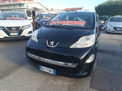 Peugeot 107 5p.Sweet Years Nero usata Qualiano