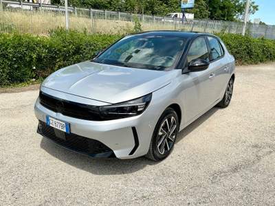 Opel Corsa GS. Automatico AT8 Argento usata TURRIVALIGNANI