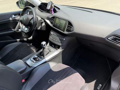 Peugeot 308 Peugeot 308 1.2 PureTech 130 Allure #11213 Nero usata Moncalieri