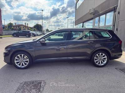 Volkswagen Passat 2.0 TDI SCR 122 CV EVO DSG Business Marrone usata Santa Maria di Sala