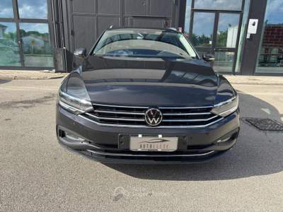Volkswagen Passat 2.0 TDI SCR 122 CV EVO DSG Business Marrone usata Santa Maria di Sala