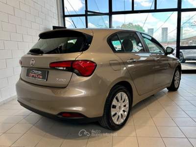 Fiat Tipo 1.4 5p. Easy *NEOPATENTATI*SENSORI POSTERIORI* Oro usata Cassina de' Pecchi