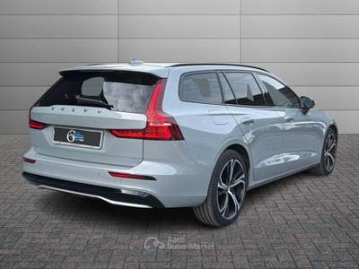 Volvo V60 V60 2.0 b4 plus dark auto Argento usata Rivoli