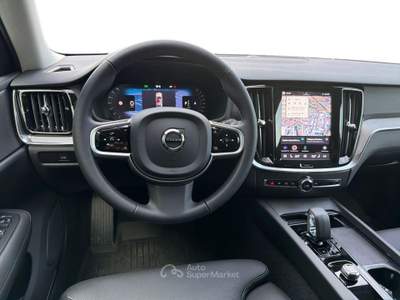 Volvo V60 V60 2.0 b4 plus dark auto Argento usata Rivoli