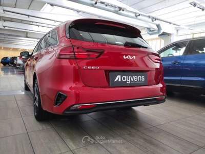 Kia Cee'd  -  1.6 crdi 136 cv mhev sw business Rosso usata LEGNANO