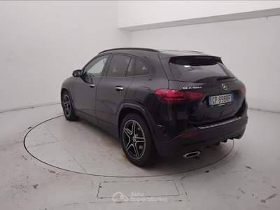 Mercedes-Benz GLA 180 D AMG Line Advanced Plus 8G-DCT Nero usata Lucca