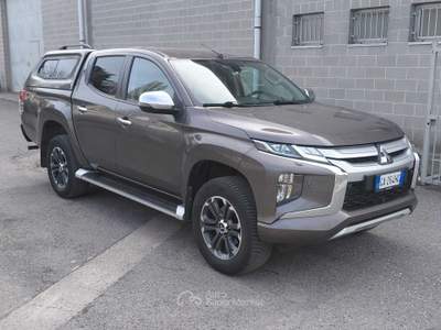 Mitsubishi L200 2.3d D.cab hard top 150cv auto UNICO PROPRIETARIO Bronzo usata Bernate Ticino