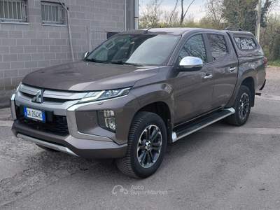 Mitsubishi L200 2.3d D.cab hard top 150cv auto UNICO PROPRIETARIO Bronzo usata Bernate Ticino