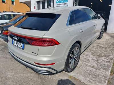 Audi Q8 45 TDI quattro tiptronic Sport Beige usata Caorso