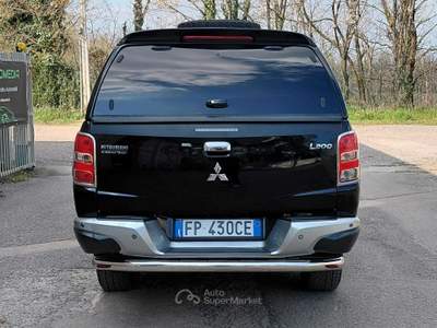 Mitsubishi L200 2.4d Double cab hard top 181cv UNICO PROPRIETARIO Nero usata Bernate Ticino