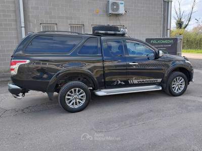 Mitsubishi L200 2.4d Double cab hard top 181cv UNICO PROPRIETARIO Nero usata Bernate Ticino