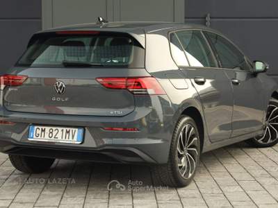 Volkswagen Golf 1.0 eTSI EVO DSG Life Grigio usata Caorso