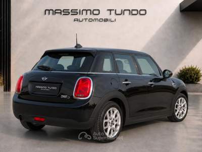 MINI Clubman 1.5 One D Business 5 porte Nero usata Casarano
