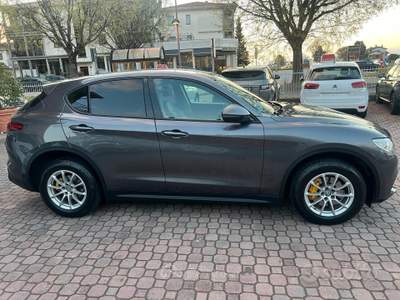 Alfa Romeo Stelvio AT8 Q4 E usata Alseno