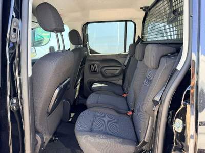 Fiat Doblò NEW Fiat Doblo 1.5 BlueHdi 130CV AT8 Combi#AUTOCARRO!**IL PREZZO E' DA INTENDERSI + IVA** Nero usata Sant'Anastasia