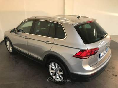 Volkswagen Tiguan  2.0 TDI DSG Business BMT Grigio usata Casalserugo