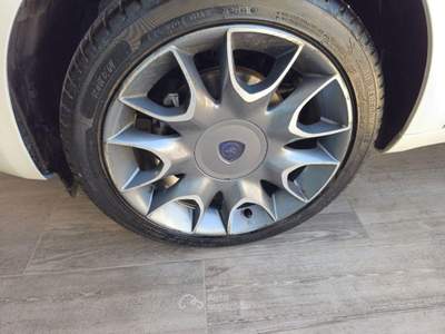 Lancia Ypsilon  1.3 MJT 95 CV 5p. S&S Platinum usata Aversa
