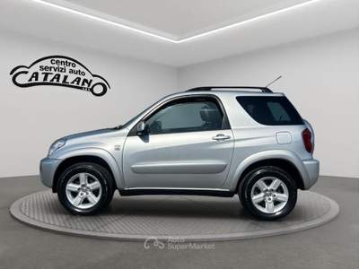 Toyota RAV4 2.0 Tdi D-4D 3 porte Sol Argento usata Maniace