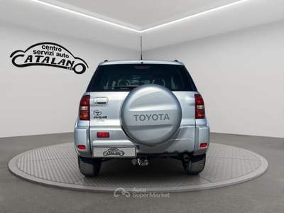Toyota RAV4 2.0 Tdi D-4D 3 porte Sol Argento usata Maniace