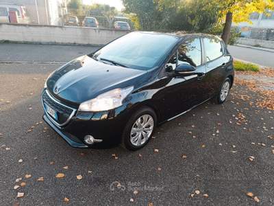 Peugeot 208 1.4 HDI 5 porte 2013 SOLO 129.000 KM usata Grosseto