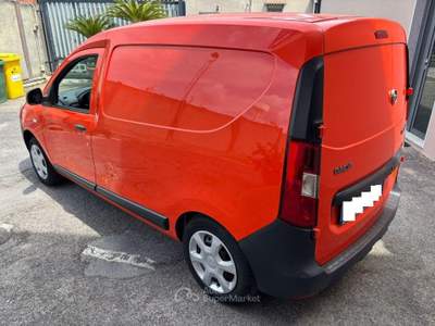 Dacia Dokker 1.5 Blue dCi 8V 75 CV Essential Arancione usata Roma
