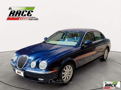 Jaguar S-Type 2.5 V6 24V Executive Blu/Azzurro usata Pieve a Nievole