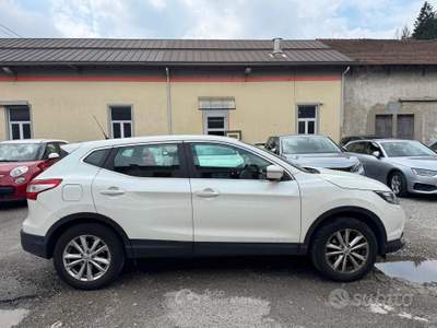 Nissan Qashqai DPF Tekna usata Omegna