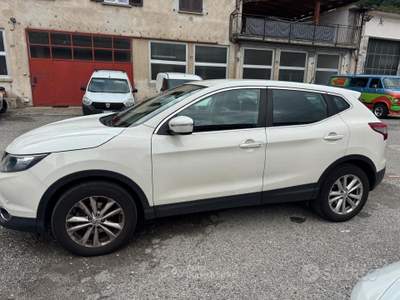 Nissan Qashqai DPF Tekna usata Omegna