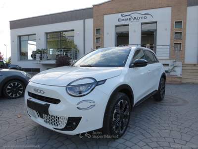 Fiat 600 600 Hybrid 110 CV DCT MHEV La Prima Bianco usata Anagni