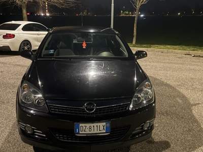 Opel Astra opel astra gtc Nero usata San Lazzaro di Savena