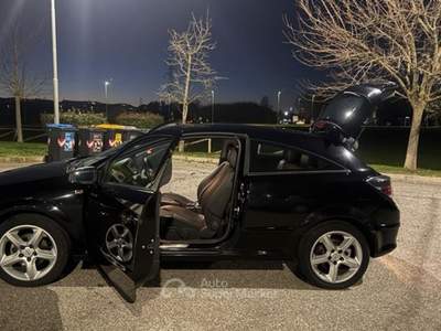 Opel Astra opel astra gtc Nero usata San Lazzaro di Savena
