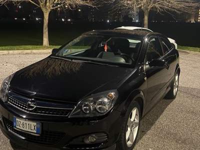 Opel Astra opel astra gtc Nero usata San Lazzaro di Savena