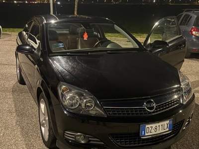 Opel Astra opel astra gtc Nero usata San Lazzaro di Savena