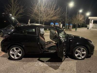 Opel Astra opel astra gtc Nero usata San Lazzaro di Savena