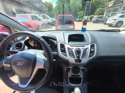 Ford Fiesta 1.4 5 PORTE PERFETTA PER NEOPATENTATI usata Omegna