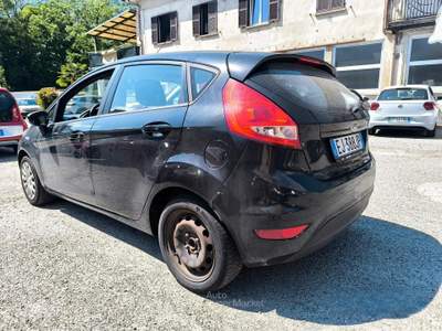 Ford Fiesta 1.4 5 PORTE PERFETTA PER NEOPATENTATI usata Omegna