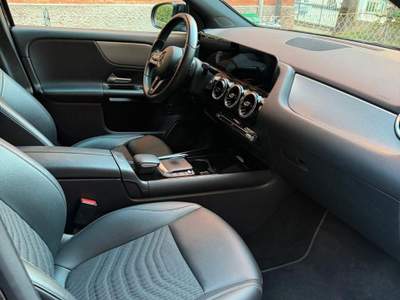 Mercedes-Benz GLA hybrid EQ Premium usata FERRARA