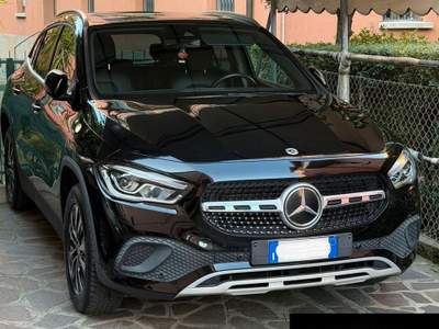 Mercedes-Benz GLA hybrid EQ Premium usata FERRARA