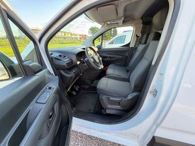 Opel Combo cargo 1.5d 100cv L1H1 S&amp;S mt5 E6.2 Bianco usata San Pietro in Gu