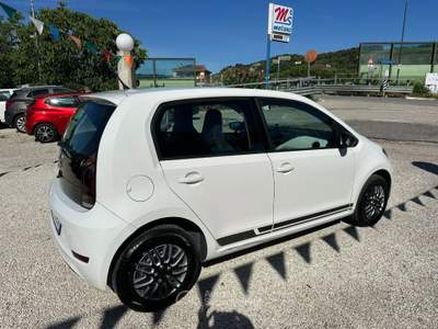 Volkswagen up! up! 5p 1.0 eco up! High up! 68cv Bianco usata Altidona