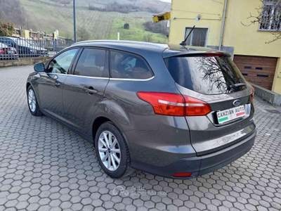 Ford Focus 1.5 TDC SW UNICO PROPRIETARIO TITANIUM Arancione usata Cigognola
