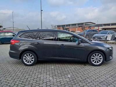 Ford Focus 1.5 TDC SW UNICO PROPRIETARIO TITANIUM Arancione usata Cigognola