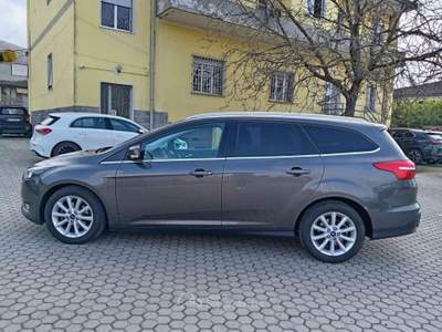 Ford Focus 1.5 TDC SW UNICO PROPRIETARIO TITANIUM Arancione usata Cigognola