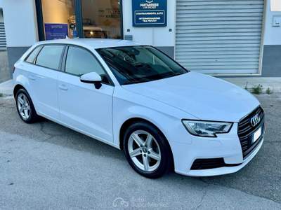Audi A3 SPB 1.6 TDI 116 CV Sport Bianco usata Monopoli