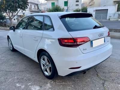 Audi A3 SPB 1.6 TDI 116 CV Sport Bianco usata Monopoli
